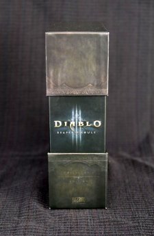 Diablo-III-Reaper-of-Souls-unboxing-0007